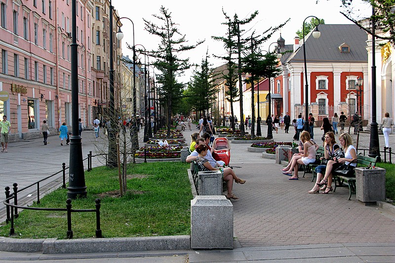 Pedestrian area on 6th and 7th Lines of Vasilevskiy Island in Saint-Petersburg, Russia