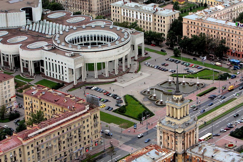 General's House and the Russian National Library on Moskovsky Prospekt in St Petersburg, Russia