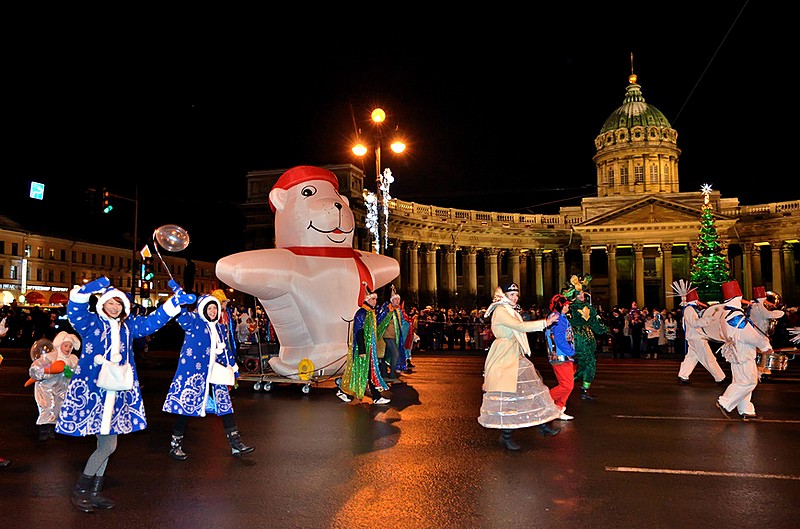 New Year's Eve celebrations on Nevsky Prospekt in St Petersburg, Russia