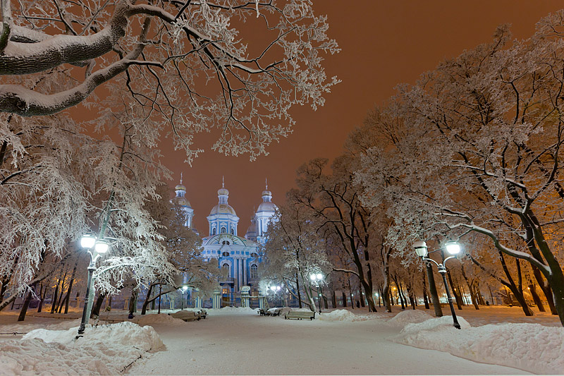 nikolskaya-ploshchad-in-st-petersburg-in-winter.jpg
