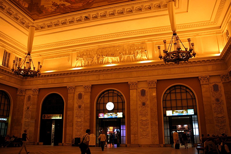 Main hall of Moscow Railway Station in St Petersburg, Russia
