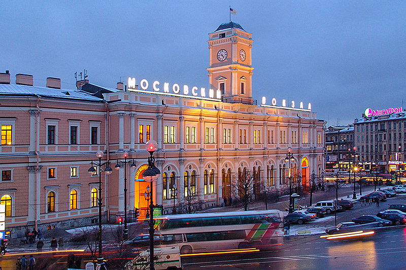 Moscow Railway Station on Ploshchad Vosstaniya in St Petersburg, Russia