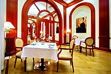 Assembly Restaurant at the Oktiabrskaya Hotel in St. Petersburg