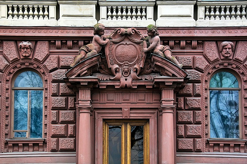 Entrance to Malo-Mikhailovskiy Palace in St Petersburg, Russia