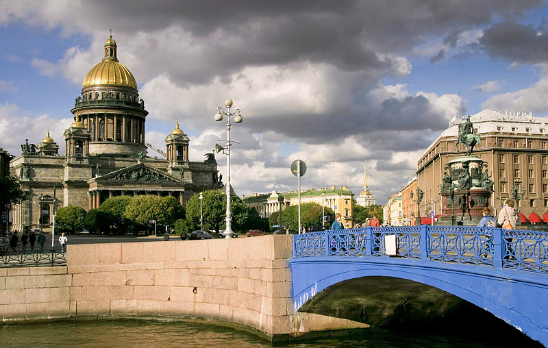 The Blue Bridge (Siniy Most) in Saint Petersburg, Russia